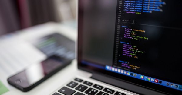 "Mam dość syna darmozjada. Ciągle siedzi w swoim pokoju i gra na komputerze"