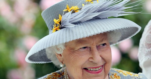 Królowa Elżbieta II walczyła z rakiem? Smutne informacje o bolesnej chorobie monarchini
