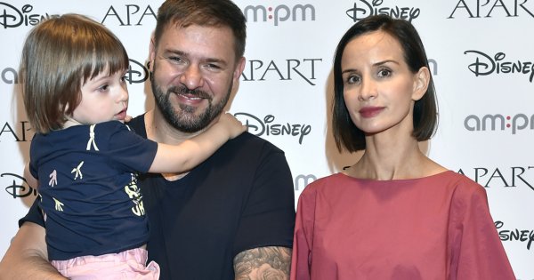 Tomasz Karolak z 15-letnią córką na premierze! Lena ma kolczyk w nosie i ostrą stylówkę. Podobna do taty?