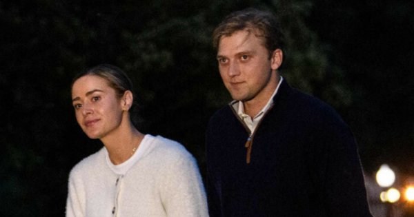 Wnuczka prezydenta USA już po ślubie. Suknia Naomi Biden zrobiła ogromne wrażenie! Prezentowała się jak księżniczka?