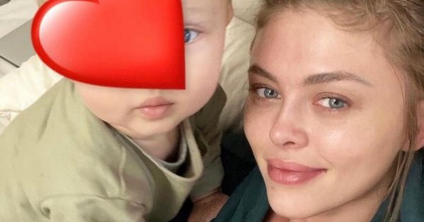 Joanna Opozda pokazała zdjęcie w mocnym makijażu. Ktoś pisze "Biedny Antoś może sobie jedynie popatrzeć"