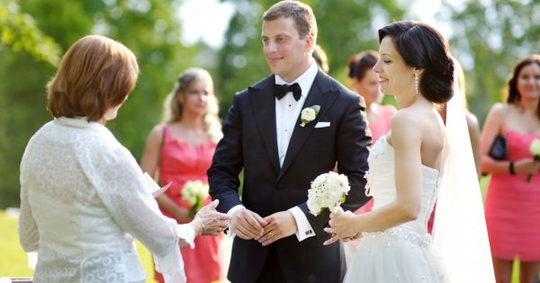 "Nie chcieliśmy kopert do ręki. Zamiast tego prezenty weselne poszły przelewem! Takich skutków się nie spodziewaliśmy!"