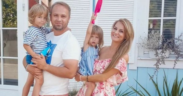 Anita i Adrian ze "Ślubu od pierwszego wejrzenia" na rodzinnych zdjęciach. Fani zmartwieni ich minami i postawą!