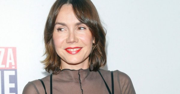 Olga Bołądź eksponuje ciążowy brzuszek w obcisłej kreacji! Na gali Polsatu pojawiła się w gorącej stylówce...