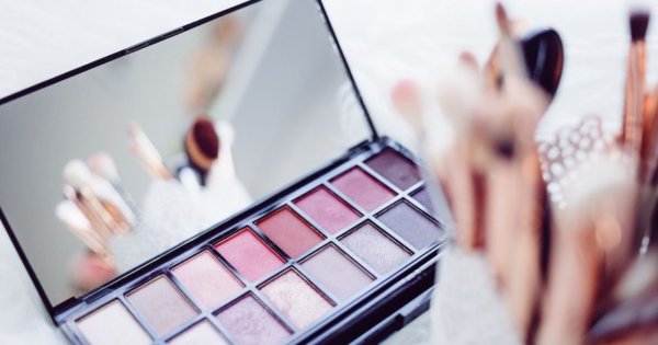 Cienie do powiek – jakie podkreślą twój kolor oczu?