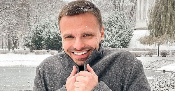 Marcin Hakiel z ukochaną. Ależ między nimi iskrzy. Zachwyceni fani dostrzegli zaokrąglony brzuszek!