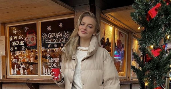 Karolina Pisarek błyszczy w srebrnej mini. Było bardzo blisko wstydliwej wpadki...