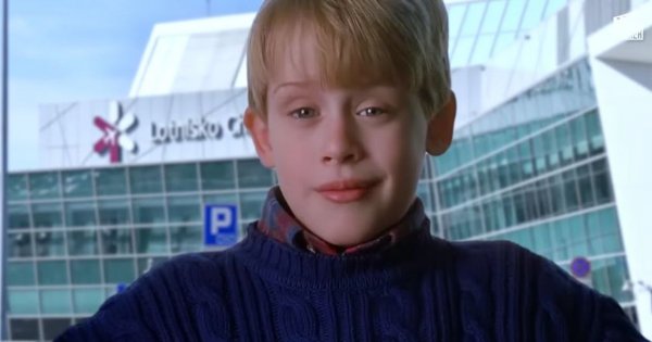 Kevin McCallister zamiast do Nowego Jorku trafił do Polski do 2022 roku? Wideo "Kevin sam w Polsce" jest hitem sieci!