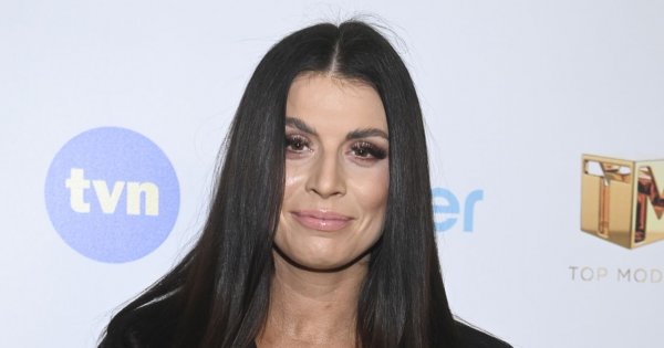Odmieniona Magdalena Stępień na finale "Top Model" odsłania brzuch! "Próbując jakoś iść przez życie …"