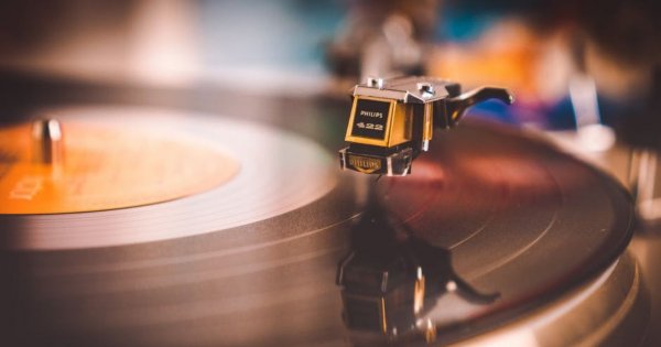 Muzyka bez ZAiKS – czy to możliwe?