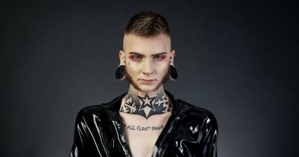 Ten mężczyzna przeszedł 50 zabiegów zmieniających ciało w wieku 13 lat! To był dopiero początek...