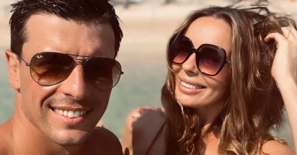 Agnieszka Włodarczyk w skąpym bikini wypina "wdzięki" do obiektywu. Ależ ona ma kształty!