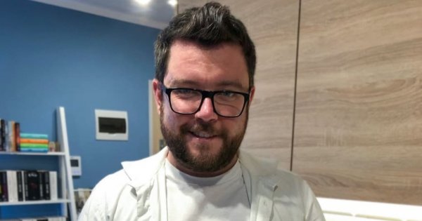 Wojciech Janik ze „Ślubu…” zrobił sobie tatuaż na przedramieniu. WOW! To dzieło sztuki!