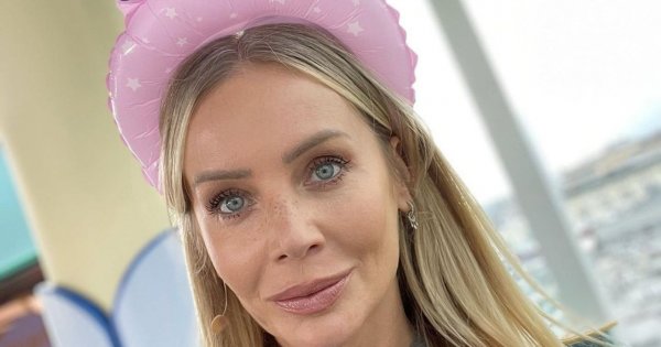 Agnieszka Woźniak-Starak odsłania "wyszczuplone" nogi. Dacie wiarę, że ma aż 190 cm wzrostu?!