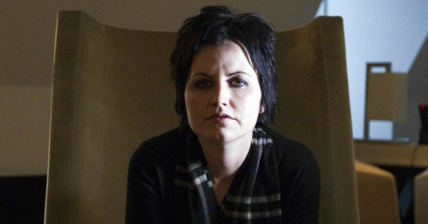 5 lat temu zmarła Dolores O'Riordan z The Cranberries. "Nie ma godziny, żebym za nią nie tęskniła", mówi jej mama