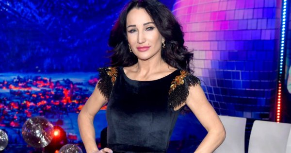 Justyna Steczkowska wystąpiła z synem na Sylwestrze TVP. Fani pytają, czy gwiazda zapomniała bielizny