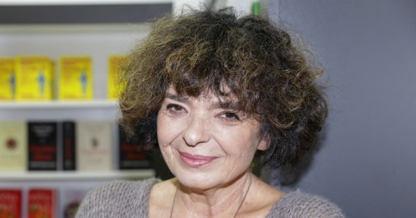 Katarzyna Grochola pokazała wnuka! Skóra zdjęta z... babci?