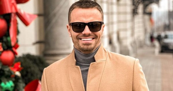 Tak spędził Sylwestra Marcin Hakiel. Wszystkie 3 kobiety jego życia wyglądały olśniewająco