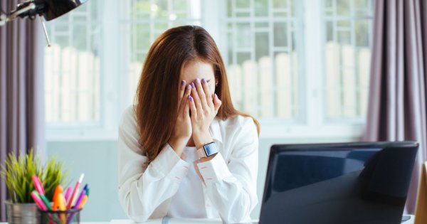 "Uwielbiam moją pracę, ale po wyznaniu szefa chyba muszę ją rzucić! Czy to jedyne wyjście?"