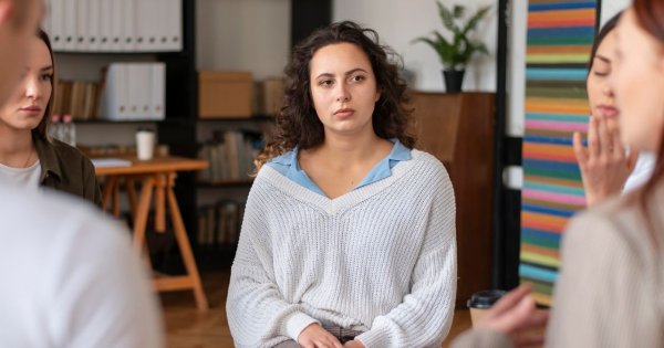 "Nie mam dzieci i w biurze zawsze jestem ostatnia przy wybieraniu terminu urlopu. Czuję się jak pracownica drugiej kategorii"