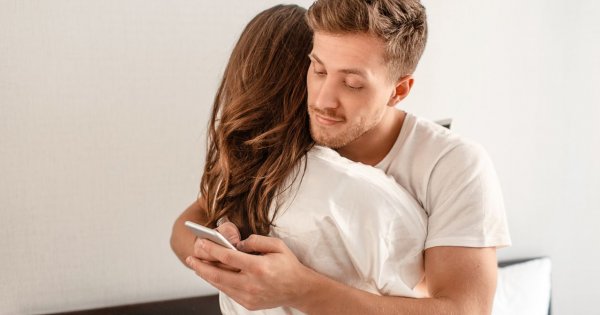 "Mąż tak wiele razy zdradził mnie emocjonalnie, więc ja zdradziłam go fizycznie. Ma to, na co zasłużył"