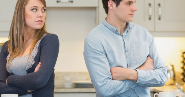 "Mąż zdradził mnie w Sylwestra z moją najlepszą przyjaciółką... Jak ja mam to im wybaczyć?"