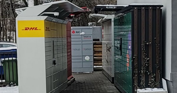 To zdjęcie robi furorę w sieci! "Zebranie paczkomatów. Bydgoszcz" - żartują fani