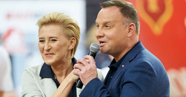 Agata Duda i jej "niechlubne" zdjęcia. Ci paparazzi nie będą jej ulubionymi...
