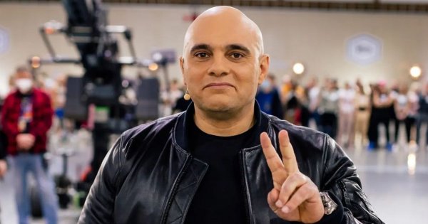 Dominik Abus rozpętał burzę z powodu skarpetek! "Zabrałeś je córce? Brakuje tylko leginsów"