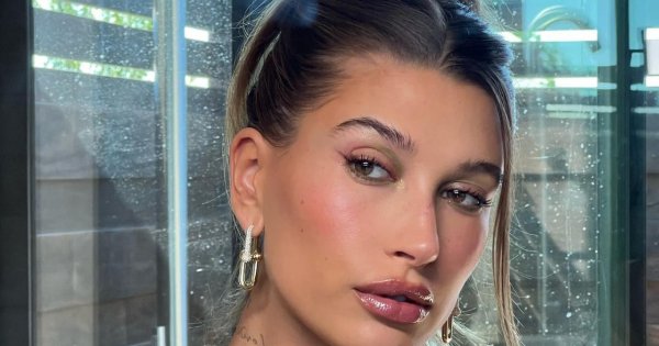 Hailey Bieber znów doceniła naszą modę! Zobacz polski płaszcz, który będzie hitem wiosny 2023!