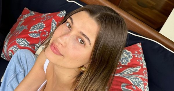 Hailey Bieber nosi coś, co w Polsce jest totalnym kiczem i powodem do wstydu. Trendy się zmieniają?
