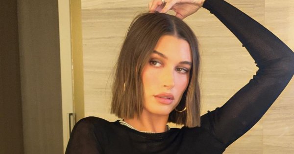 Hailey Bieber olśniewa w sukience od polskiej projektantki! Ta kreacja będzie HITEM wiosną 2023!