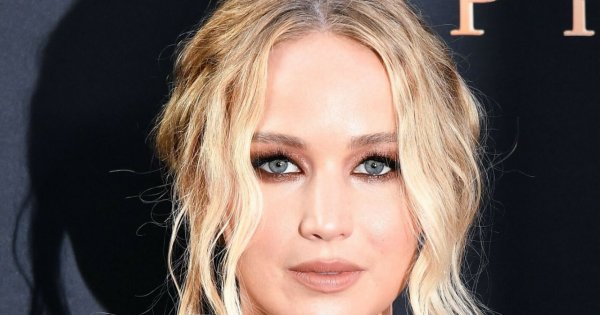 Jennifer Lawrence zaszalała z dekoltem. "To już przesada, tak nie wypada" - komentują fani