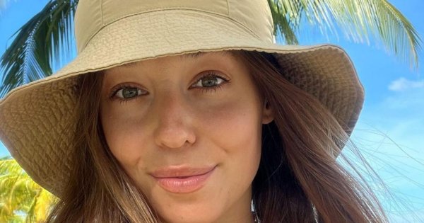 Izabella Krzan pozuje na egzotycznych wakacjach. Ktoś pisze: "Takie gacie są do bani"