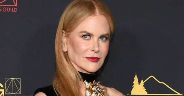55-letnia Nicole Kidman w mocno wyciętej sukience na ściance! WOW, ale ona ma figurę!