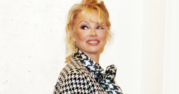 Pamela Anderson zrezygnowała z makijażu. Powód wyciska łzy z oczu!