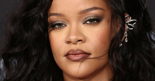 Rihanna w naturalnym futrze podpadła aktywistom. "Powinna zatroszczyć się o lepszy świat dla swoich dzieci!"