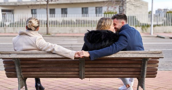 7 oznak, że on cię zdradza. Dowiedz się, jak rozpoznać niewierność partnera!