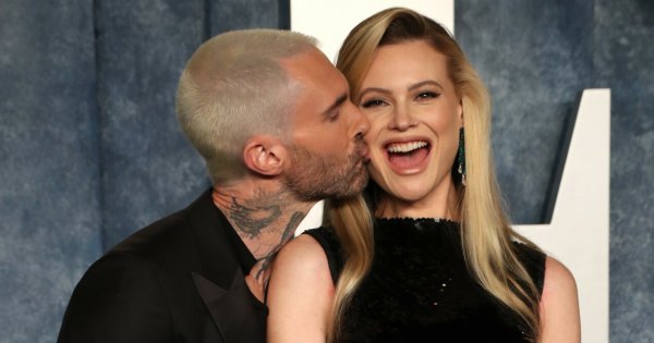Żona wybaczyła Adamowi Levine zdrady! Pojawili się na ściance i nie odrywali od siebie rąk