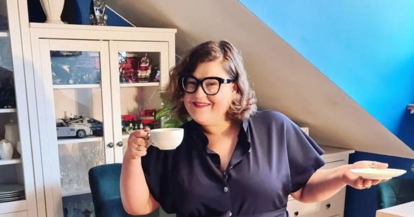 Dominika Gwit zachwyca w eleganckiej sukni plus size. Ten krój ukrył jej wszelkie niedoskonałości?