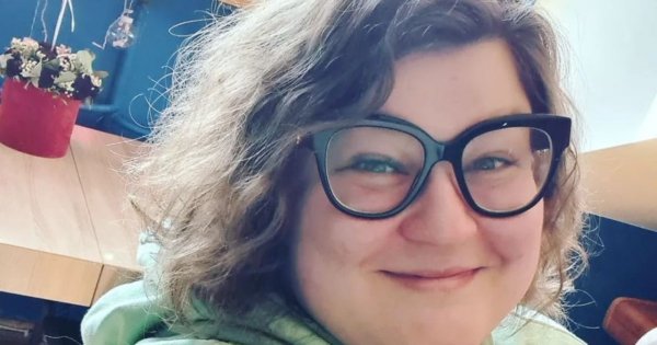 Dominika Gwit na pierwszych wakacjach z synkiem. Pozuje z chłopcem w objęciach