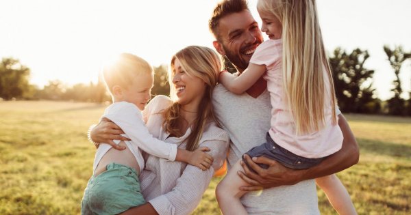 Jak zbudować bliskie relacje z dziećmi? 5 złotych zasad, które zmienią Twoje życie rodzinne