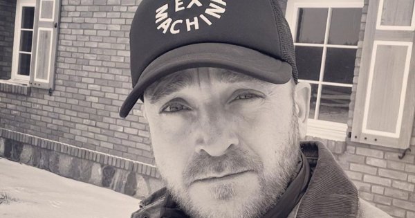 Mateusz Gessler pokazał rodzinne kadry. Jego syn ma już 18 lat! Skóra zdjęta z ojca?