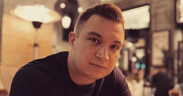 Kamil Borkowski ze „Ślubu od pierwszego wejrzenia” pochwalił się nowym wyglądem. Wyprzystojniał?