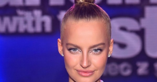 Karolina Pisarek pomyliła imprezę celebrycką z rozpoczęciem roku szkolnego? Ta stylizacja zaskakuje!