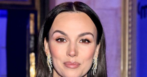 Paulina Krupińska w modnym garniturze damskim. Ten krój skradnie nadchodzący sezon