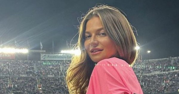 Anna Lewandowska kibicowała mężowi w krótkim topie. Fani: "Zmarznie pani"