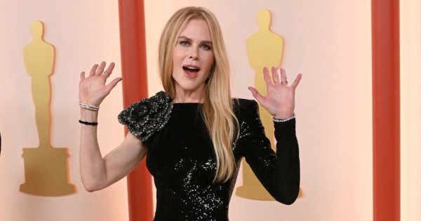 Oscary 2023: 55-letnia Nicole Kidman gra nogą w sukni Armani i odsłania coś jeszcze!