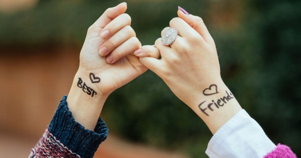 Jak znaleźć przyjaciół w dorosłym życiu: 10 sposobów na poznanie kogoś ciekawego