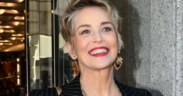 Kwitnąca Sharon Stone w oryginalnej stylizacji. Jej zielona suknia miała bardzo zaskakujący element!